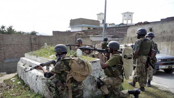 पाकिस्तानी सेना ने छह बलूच आतंकवादियों को मार गिराया